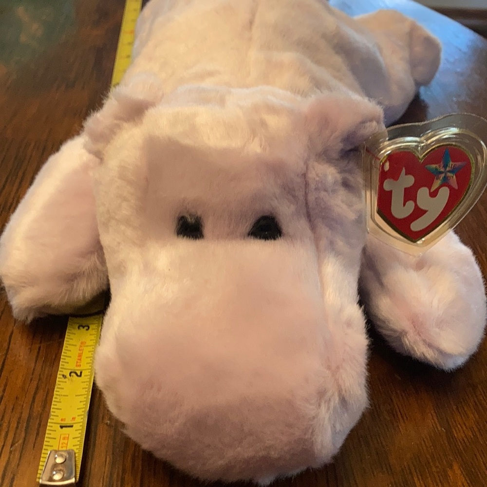 Purple hippo Ty Beanie Buddies . About 14.5” in length.Ty Tag in protector